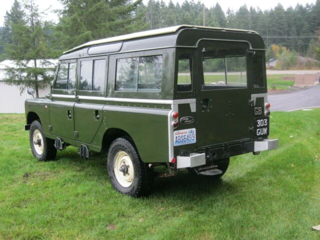 Land Rover Long DeLuxe Safari Station Wagon 1971 image number 25