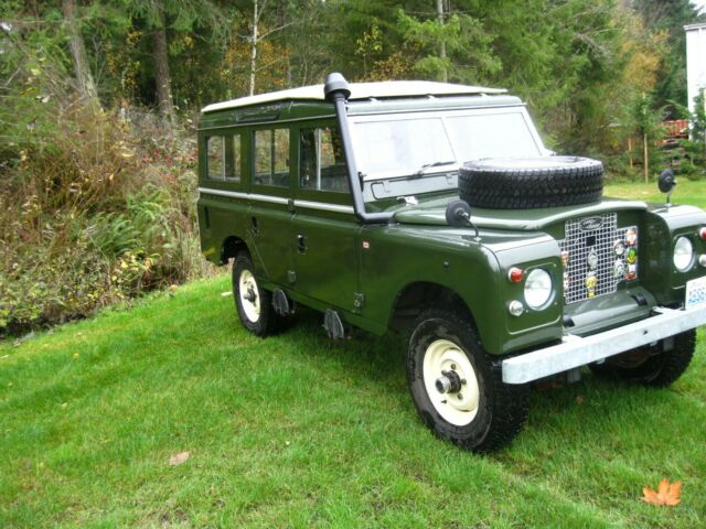 Land Rover Long DeLuxe Safari Station Wagon 1971 image number 29