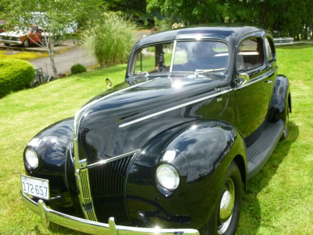 Ford Standard 1940 image number 2