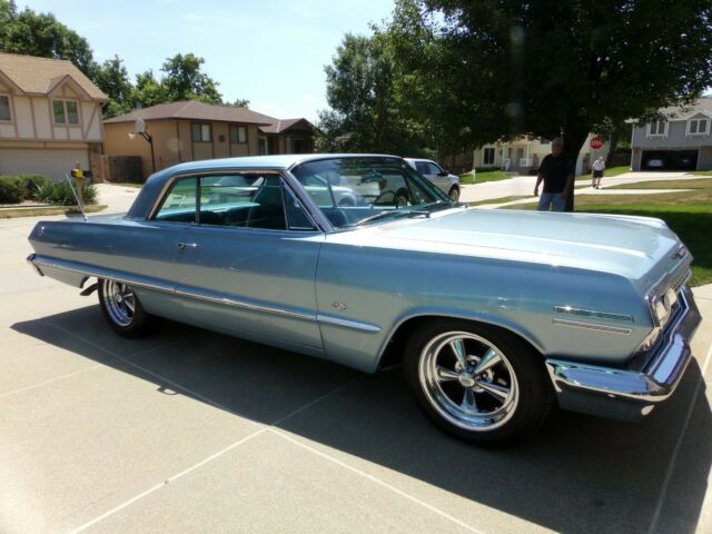 Chevrolet Impala 1963 image number 1