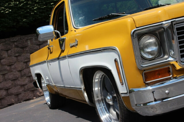 Chevrolet C-10 1974 image number 32