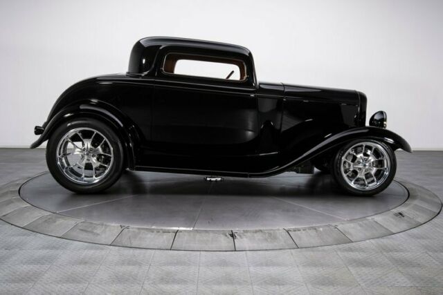 Ford 3-Window Coupe 1932 image number 33