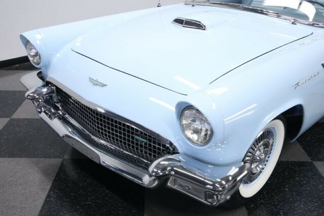 Ford Thunderbird 1957 image number 22