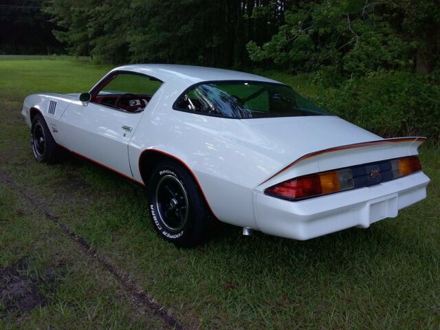 Chevrolet Camaro 1978 image number 2