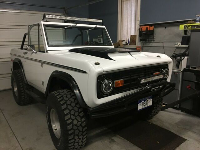 Ford Bronco 1971 image number 0