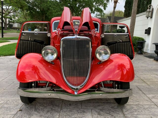 Ford Coupe Street Rod 1934 image number 28