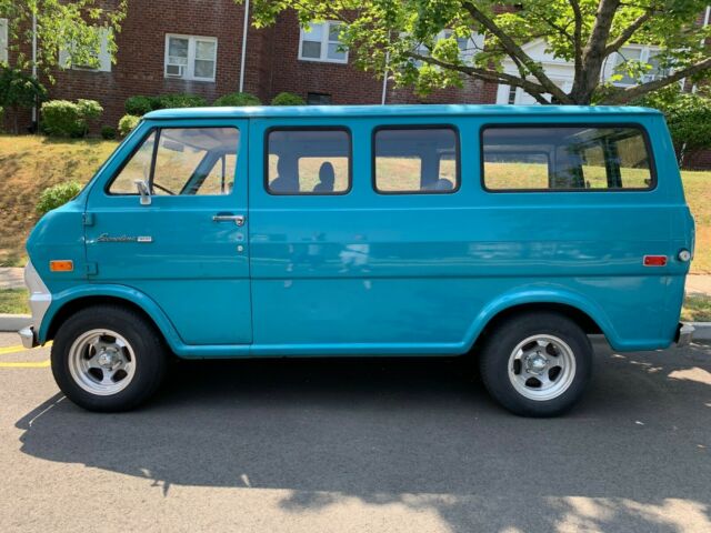 Ford E-Series Van 1970 image number 18