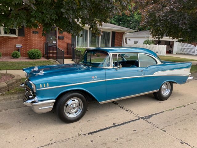 Chevrolet Bel Air/150/210 1957 image number 20