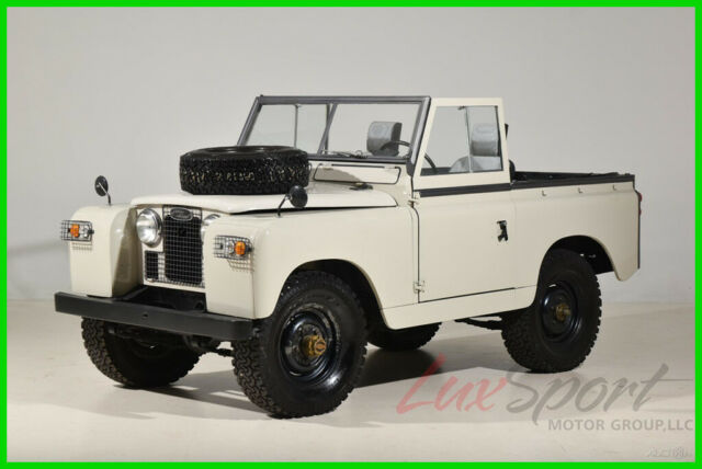 Land Rover Series 2 Safari 1962 image number 0