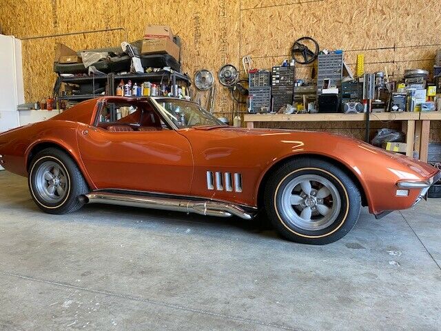 Chevrolet Corvette 1968 image number 0