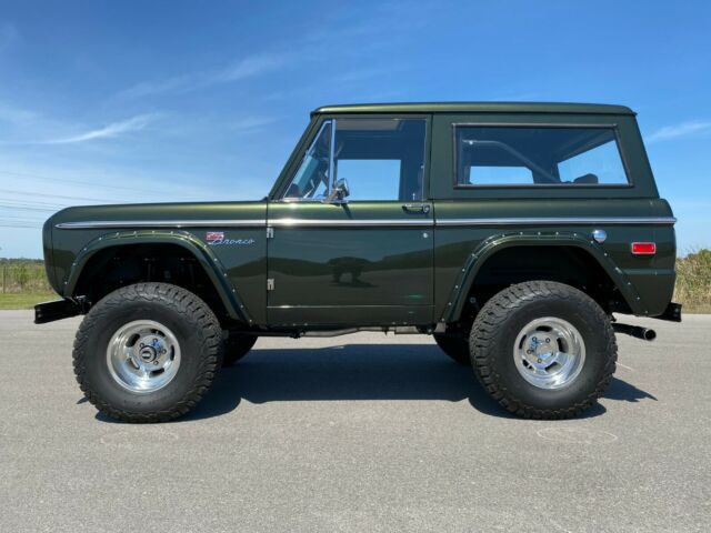 Ford Bronco 1974 image number 35