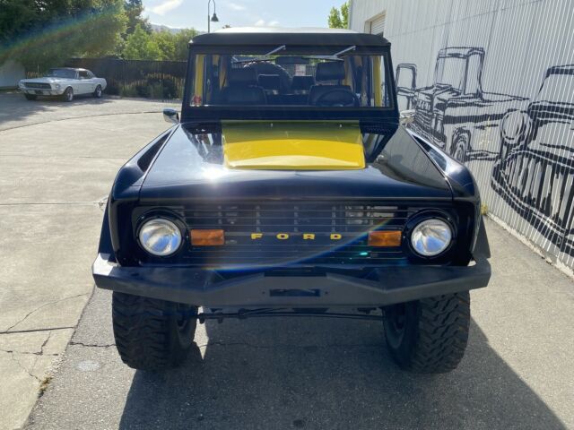 Ford Bronco 1970 image number 18