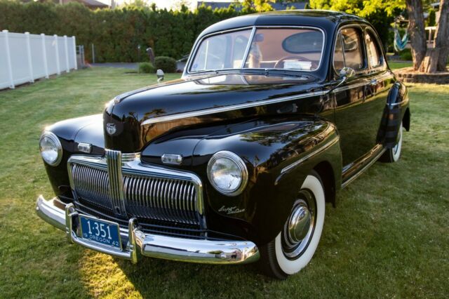 Ford Super Deluxe 1942 image number 17