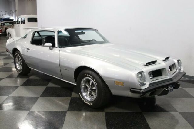 Pontiac Firebird 1975 image number 41