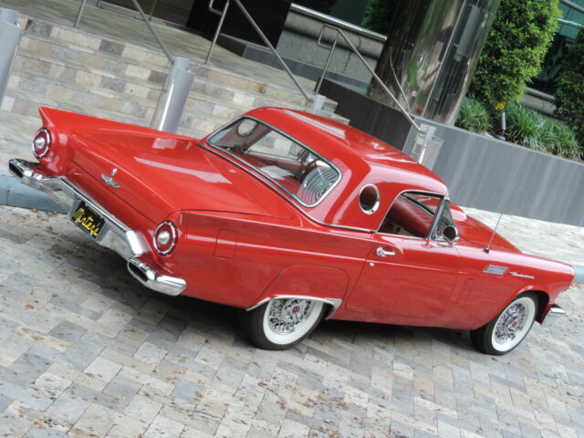 Ford Thunderbird 1957 image number 2