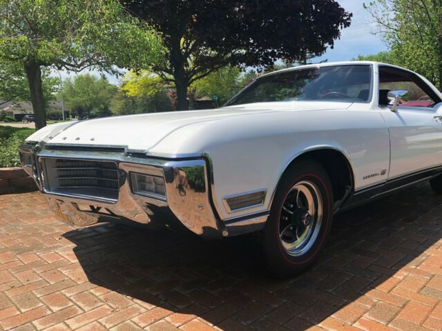 Buick Riviera 1969 image number 9