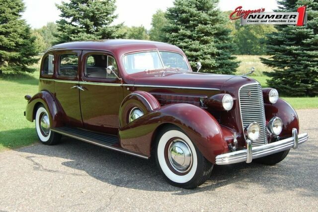 Cadillac Series 85 4dr Sedan 1936 image number 24