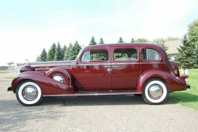 Cadillac Series 85 4dr Sedan 1936 image number 28