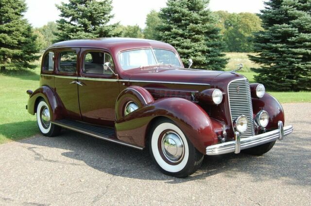 Cadillac Series 85 4dr Sedan 1936 image number 29