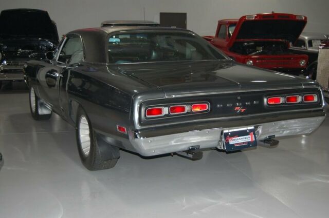 Dodge Coronet 1970 image number 31