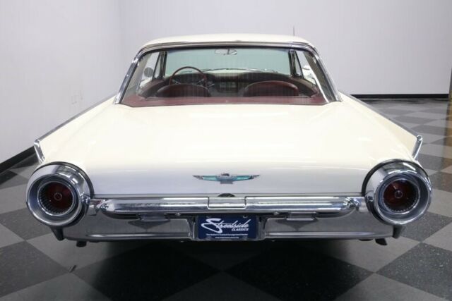 Ford Thunderbird 1961 image number 35