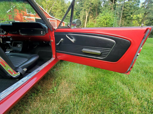 Ford Mustang 1966 image number 33