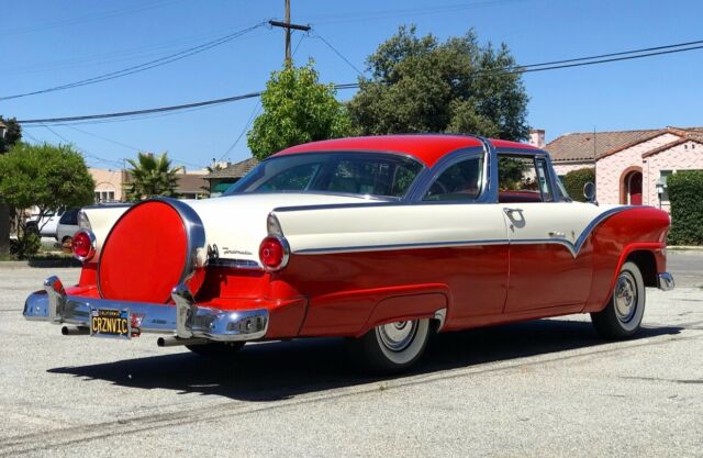 Ford Crown Victoria 1955 image number 17