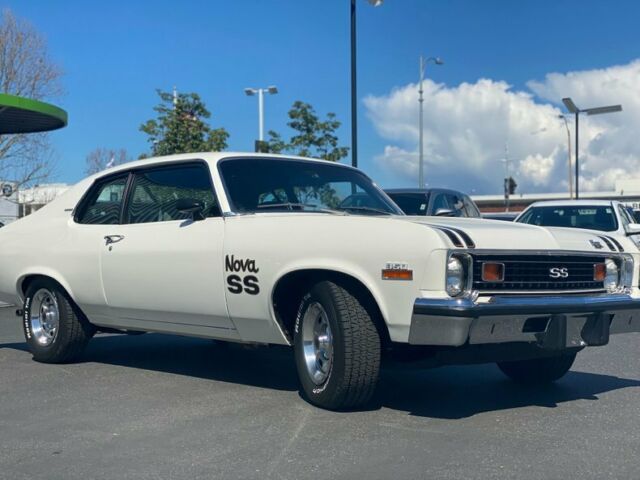 Chevrolet Nova 1974 image number 4