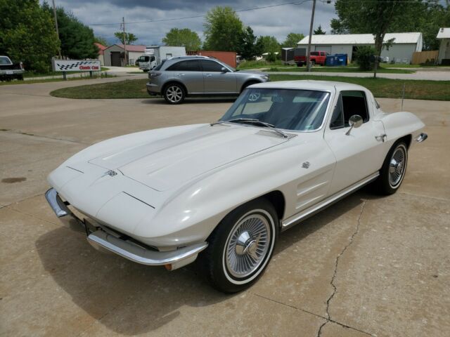 Chevrolet Corvette 1964 image number 0