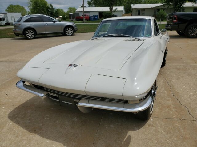 Chevrolet Corvette 1964 image number 1