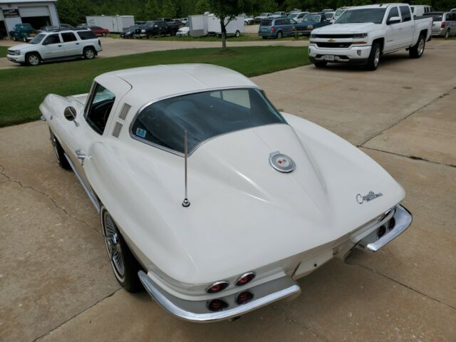 Chevrolet Corvette 1964 image number 12