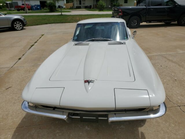 Chevrolet Corvette 1964 image number 2