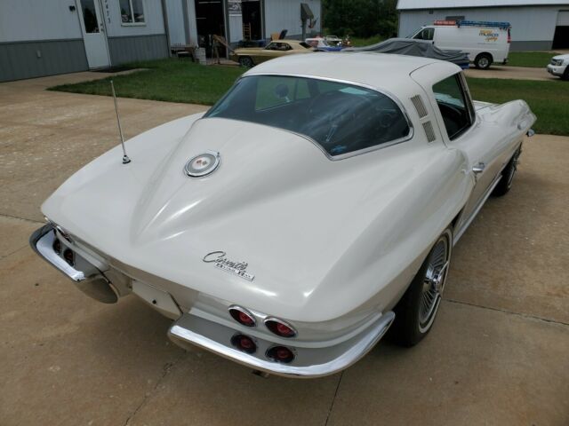 Chevrolet Corvette 1964 image number 33