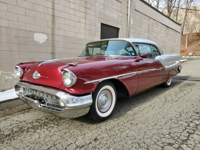 Oldsmobile Eighty-Eight 1957 image number 0