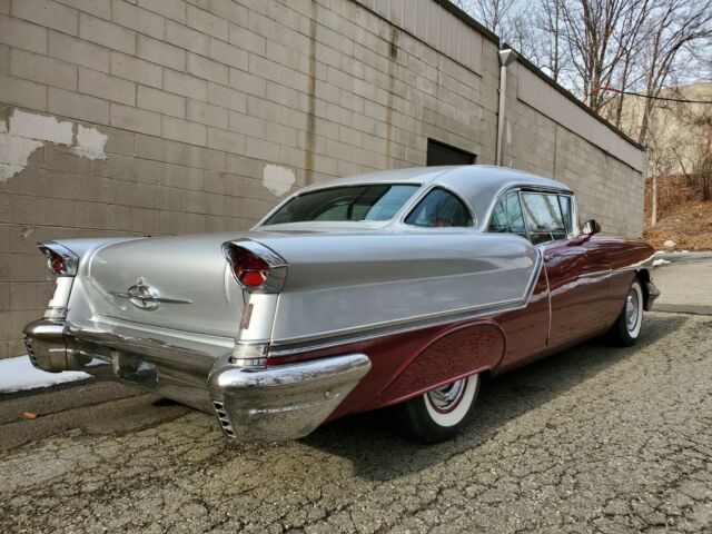 Oldsmobile Eighty-Eight 1957 image number 33