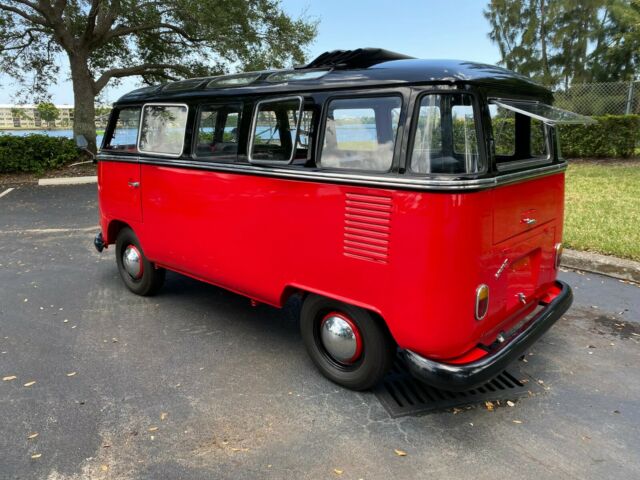 Volkswagen Bus/Vanagon 1973 image number 27