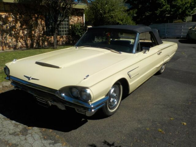 Ford Thunderbird 1965 image number 11