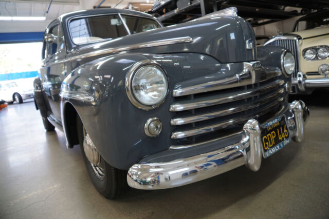 Ford DeLuxe 2 Door Business Coupe 1948 image number 7