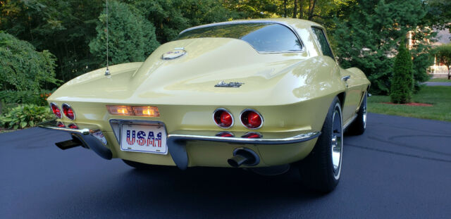 Chevrolet Corvette 1967 image number 2