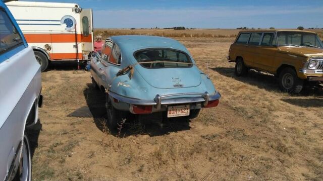 Jaguar E Type 4.2 1969 image number 2