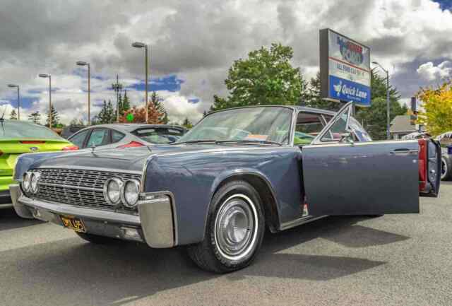 Lincoln Continental 1962 image number 2