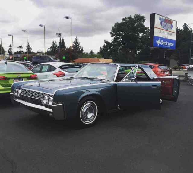 Lincoln Continental 1962 image number 3