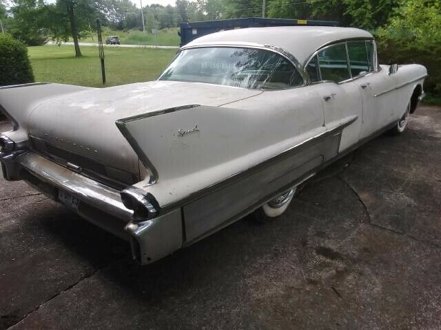 Cadillac Fleetwood 1958 image number 1