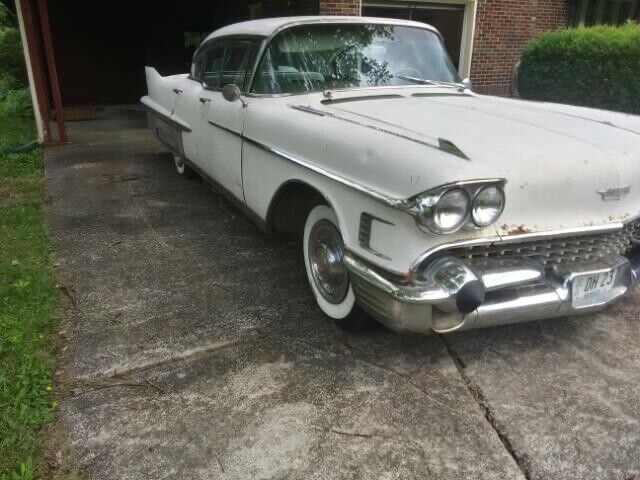 Cadillac Fleetwood 1958 image number 9