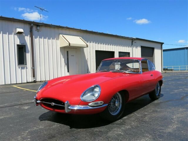 Jaguar E-Type 1965 image number 0