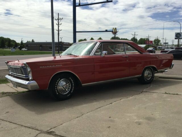 Ford Galaxie 1965 image number 19