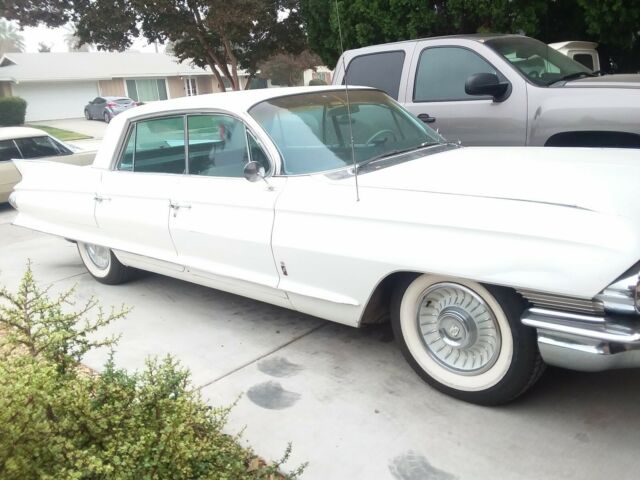 Cadillac Fleetwood 1961 image number 15