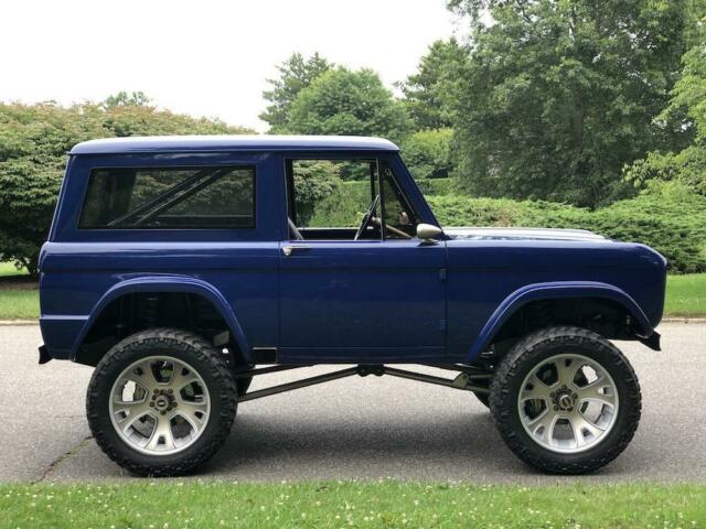 Ford Bronco 1974 image number 2