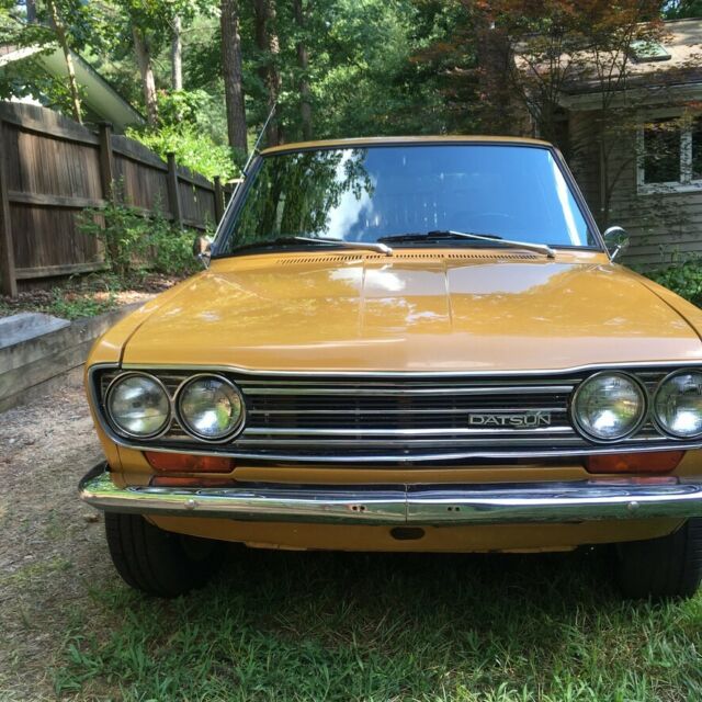 Datsun sedan 1971 image number 0