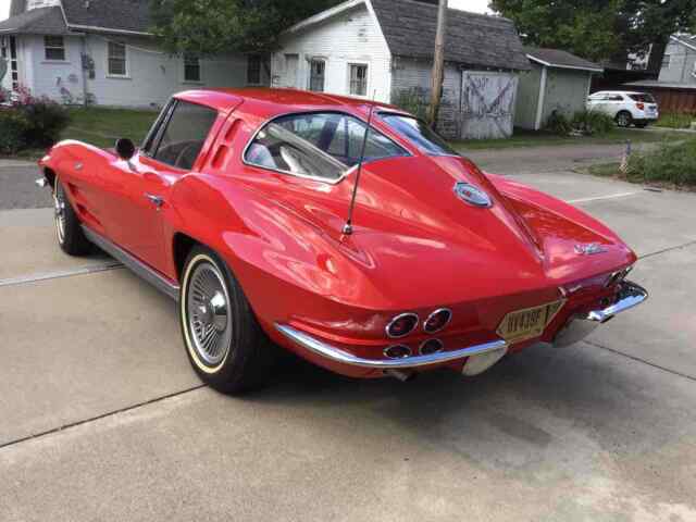 Chevrolet Corvette Stingray 1963 image number 2